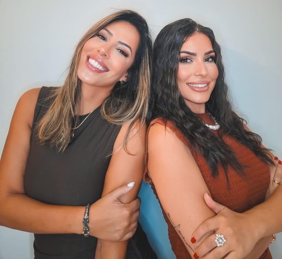 As duas proprietárias da Wow Classy House